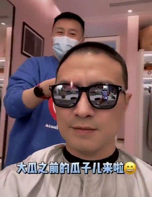 理发人吃瓜,揭秘行业趣闻背后的故事