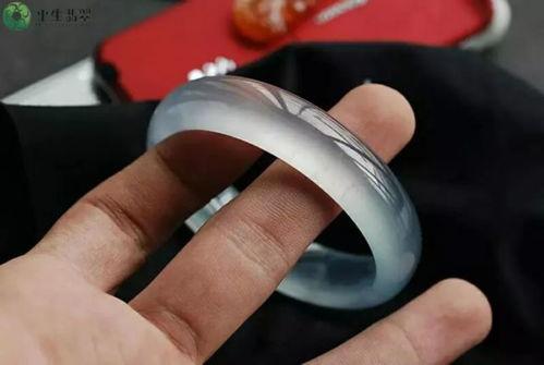 籽料手镯手感如何看品相,籽料手镯品相的细腻解析