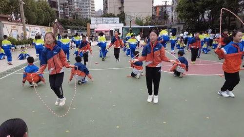 网红小女孩跳绳音乐,跳绳音乐引领网红小女孩活力四溢