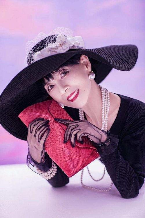 王奶奶网红,从田间地头到网络红人的逆袭之路